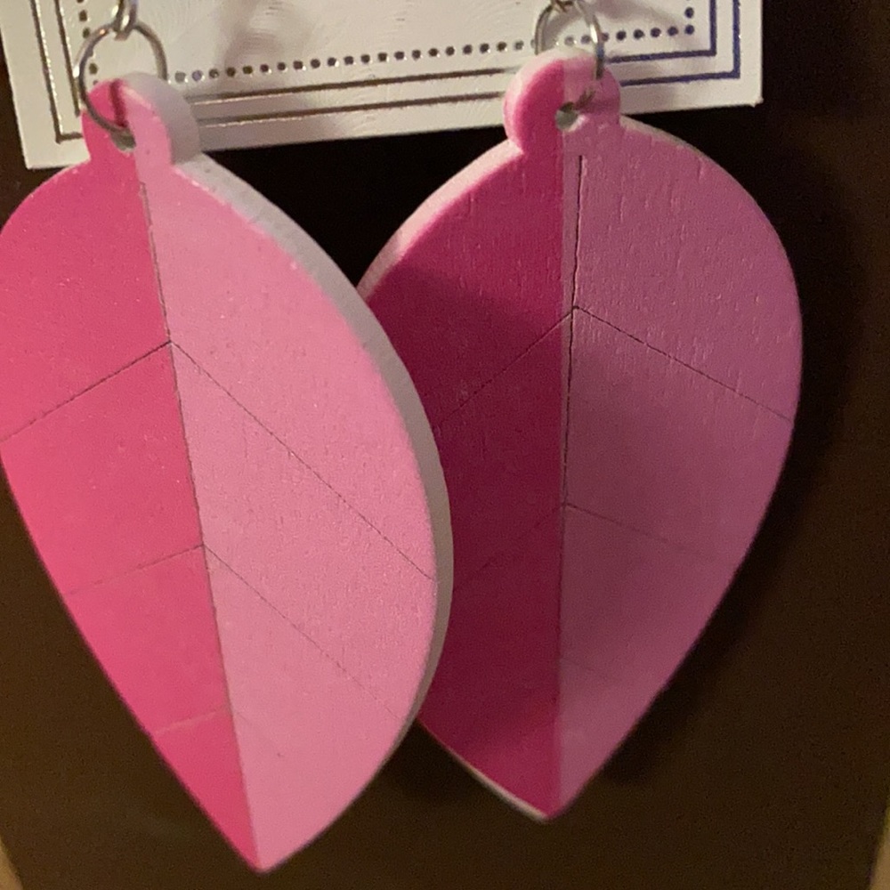 TWO TONE WOODEN LEAF SHAPED EARRINGS - Picture 2 of 2